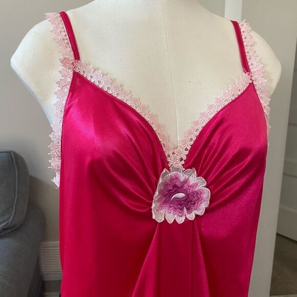 VINTAGE SLIP DRESS - Picture 2 of 4